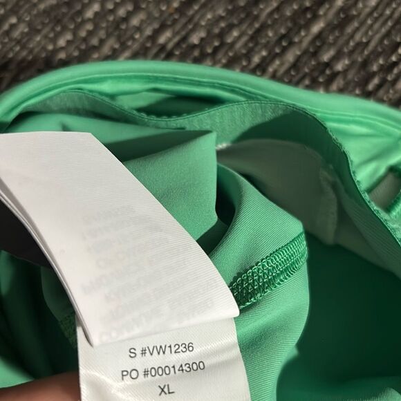 Vuori Dynamic Tank - Picture 7 of 9